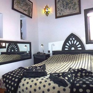 Habitación Estándar con Cama Queen